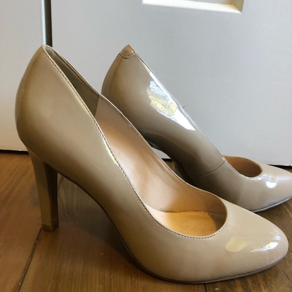 Heels - Picture 2 of 4